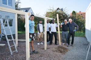 Mehr über den Artikel erfahren Fahrradunterstand beim Containerdorf